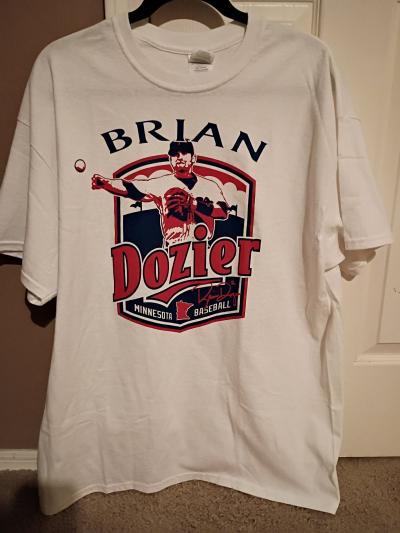 Gildan Minnesota Twins Brian Dozier XL Tshirt