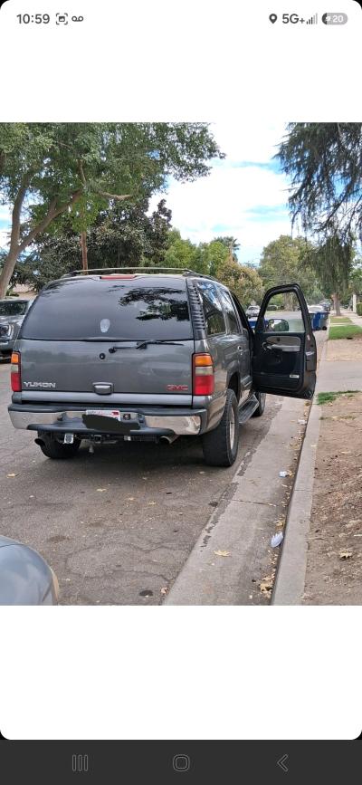 GMC Yukon 2002 8 SEATS runs and drives - Thumbnail 2