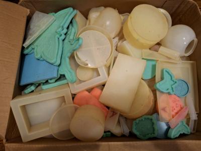 Box Of Resin Crafting Supplies - Thumbnail 6