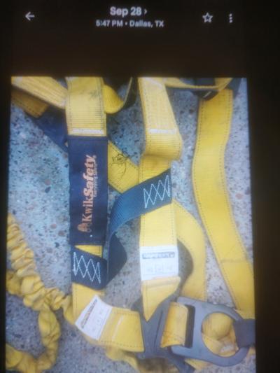 harnesses and climbing equipment - Thumbnail 12