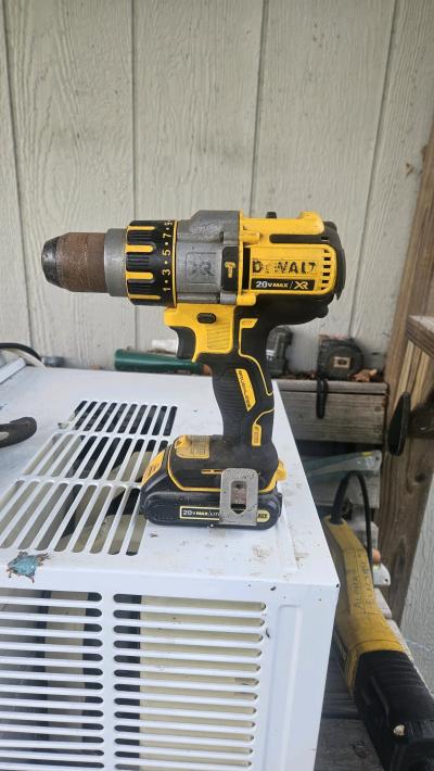 20 volt Dewalt Drill