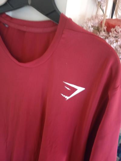 unisex maroon shirt size medium