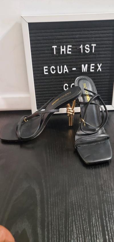 Fashion Nova Black Strappy Heels no box - Thumbnail 5