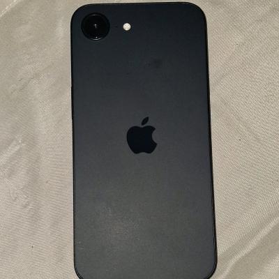Apple IPhone 16e 128gb black New used for 3 days - Thumbnail 2