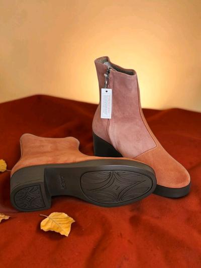 LAZO The Siren Suede Colorblock Ankle Boots NIB Orange Pink - Thumbnail 2