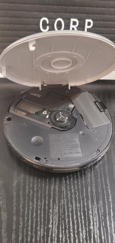 Sony CD Walkman DEJ011 - Thumbnail 2