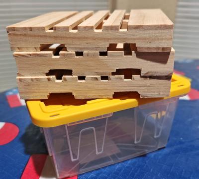 bucket mini tote and 3 mini pallets - Thumbnail 2