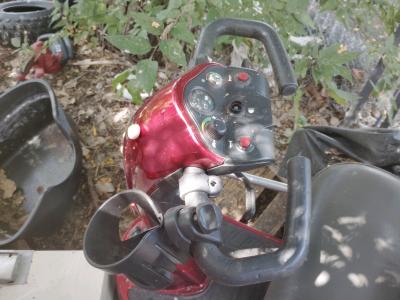 eltric mobility chair just needs batteries - Thumbnail 3