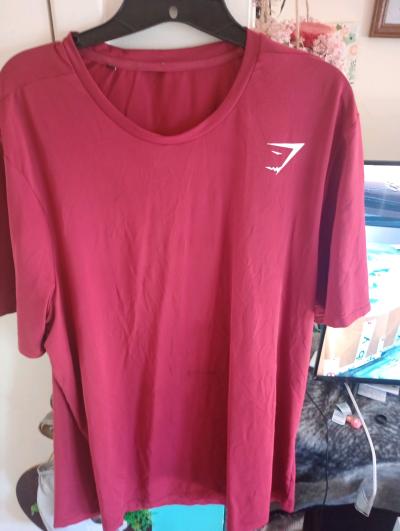 unisex maroon shirt size medium - Thumbnail 2