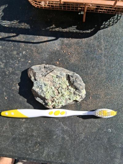 raw green waveillite display from Arkansas